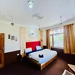 White Villa Cloud 9