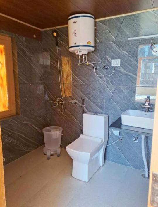 White Cloud 9 Villa Manali (Himachal Pradesh)